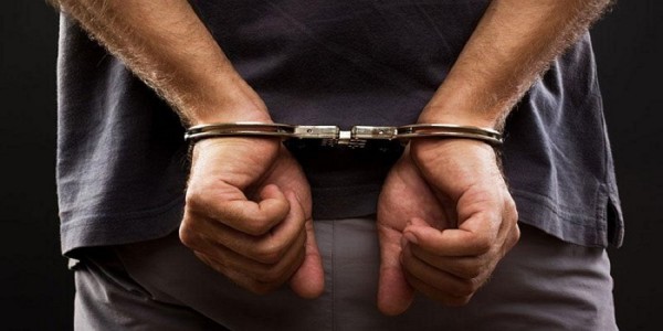 Συνελήφθη 19χρονος με 2.110 κροτίδες ποσότητα πυρίτιδας και πυροκροτητές