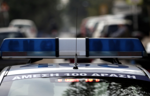Στέλεχος της ΑΑΔΕ σε κύκλωμα που διακινούσε ποτά «μπόμπες»