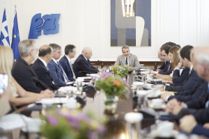 Μητσοτάκης: «Νέα μέρα για τη δημόσια πανεπιστήμια» - Δωρεά των 4 συστημικών τραπεζών σε ΕΚΠΑ, ΑΠΘ και ΕΜΠ