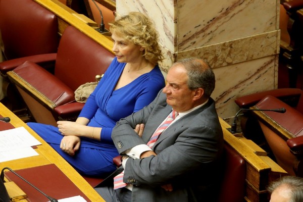 Τι απαντά η Παπακώστα για την διαγραφή της από την ΚΟ της ΝΔ