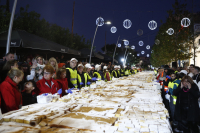 Βασιλόπιτα βάρους 10 τόνων έκοψαν στο Περιστέρι (εικόνες & βίντεο)