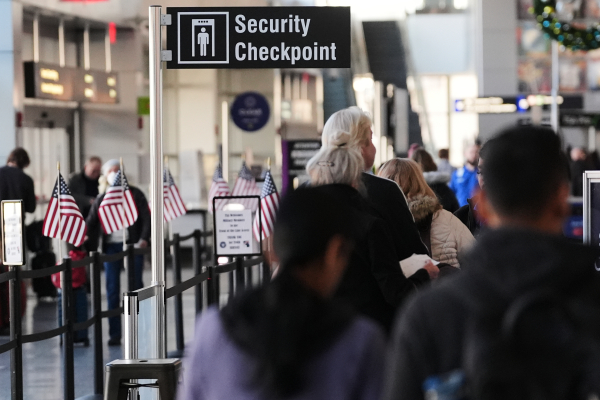 Πιστοποιητικό φρονημάτων για ταξίδι στις ΗΠΑ: Οι Έλληνες μεταξύ των τουριστών που θα παραδίδουν ιστορικό 5 ετών στα social media