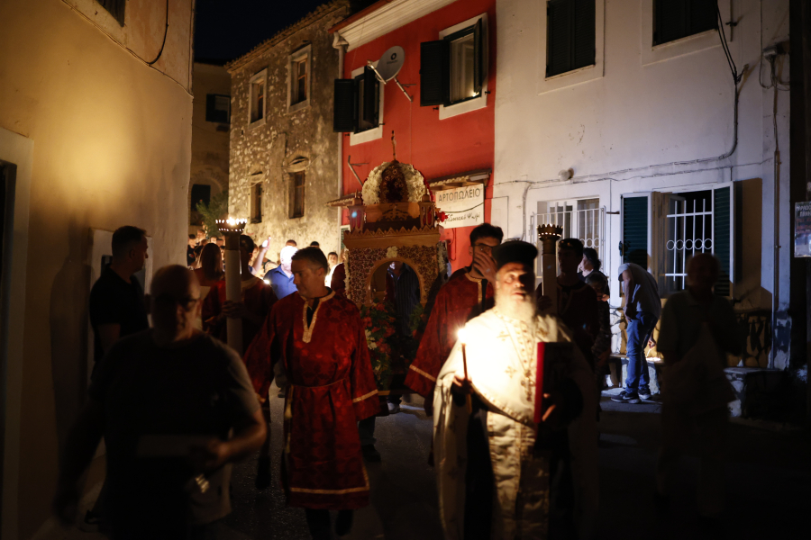 Τι καιρό θα έχει τη Μεγάλη Παρασκευή την ώρα του Επιταφίου