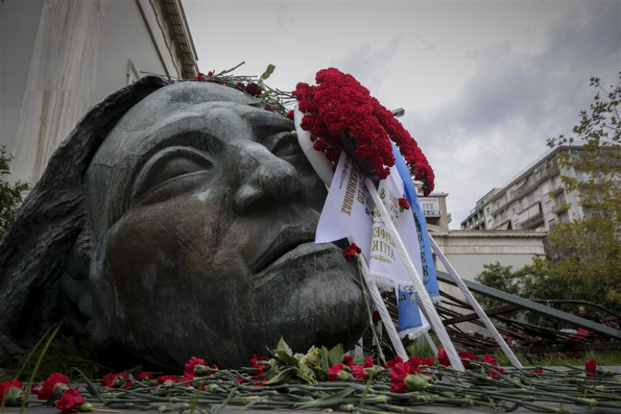 Χωρίς τσάντα αλλά με απουσίες οι μαθητές στις 17/11