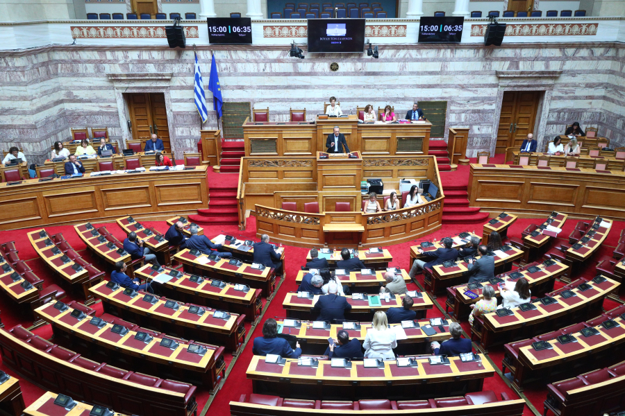 Nομοσχέδιο για τα πανεπιστήμια: Αίτημα για ονομαστική ψηφοφορία από ΣΥΡΙΖΑ και Νέα Αριστερά