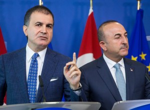 Ομέρ Τσελίκ: "Η Ελλάδα υποθάλπει τρομοκράτες που φορούν στρατιωτική στολή"