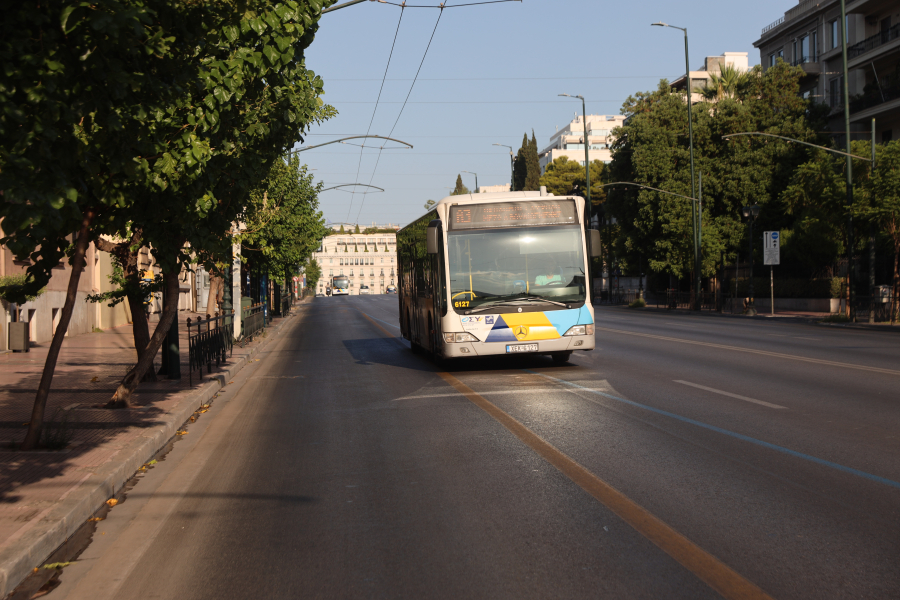 Στο ΚΑΤ οδηγός λεωφορείου, δεν άναψε φλας και ξυλοκοπήθηκε από άλλο οδηγό