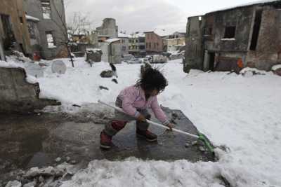 Χιονοθύελλα έχει παραλύσει την Κωνσταντινούπολη