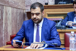 Μαρινάκης κατά Πελετίδη: Εγκληματικά ανεύθυνος όποιος επιχειρεί να απαξιώσει το σύστημα εκκενώσεων