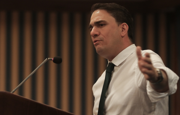 Τσουκαλάς: Το ΠΑΣΟΚ αναδεικνύει την αναξιοπιστία της ΝΔ