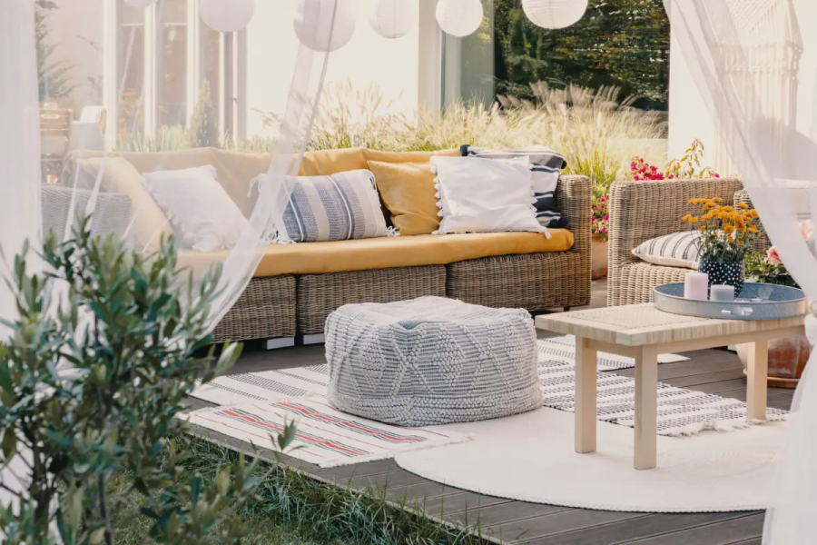 Boho καλοκαιρινή διακόσμηση στο μπαλκόνι: Οι ιδέες που θα το μετατρέψουν στο αγαπημένο σου σημείο του σπιτιού