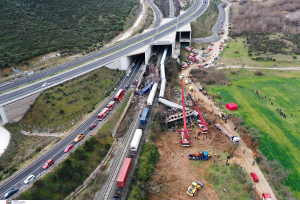 Τέμπη: Έμπρακτη στήριξη 10.000 ευρώ από το Ίδρυμα Στέλιος Χατζηιωάννου για κάθε οικογένεια θανόντος της σιδηροδρομικής τραγωδίας