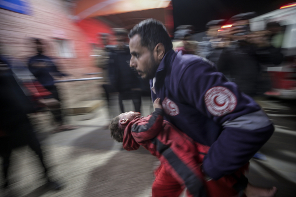 Ισραηλινός αξιωματούχος: «Ναι» από τη Χαμάς στη συμφωνία για εκεχειρία – Διαψεύδει το γραφείο Νετανιάχου