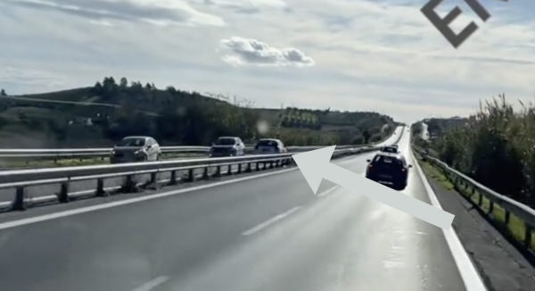 Θεσσαλονίκη: Οδηγός ΙΧ σε αντίθετο ρεύμα στη Μουδανιών (Βίντεο)