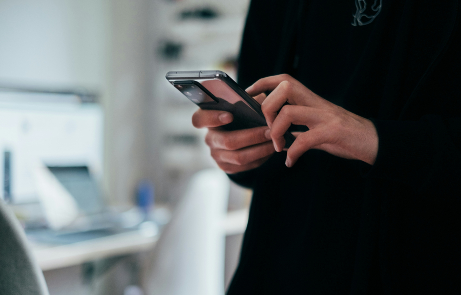 Easily App: Τι είναι και τι κάνει αυτή η ελληνική εφαρμογή