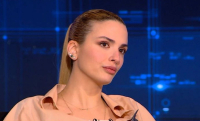 Κατερίνα Λιόλιου: Ποζάρει με τα βραβεία της από τα MAD VMA – «Κρατάω την αγάπη σας»