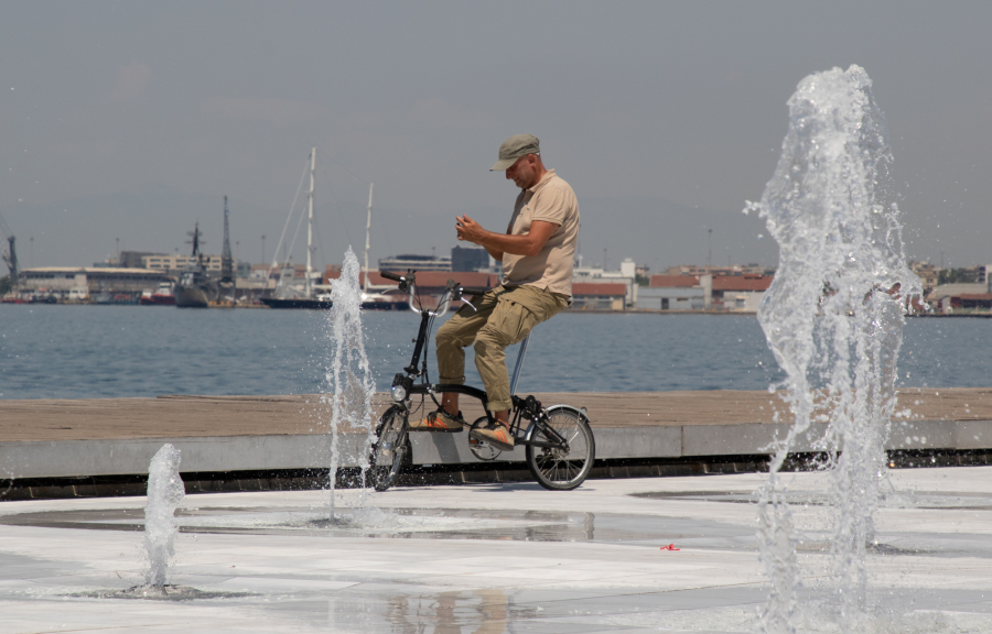 Καύσωνας: Έκτακτο δελτίο από την ΕΜΥ - Ίσως λήξει το Σάββατο