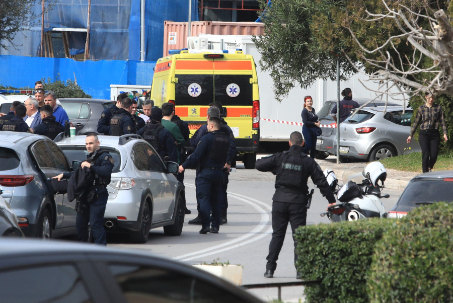 Σοκάρουν οι μαρτυρίες για το μακελειό στη Γλυφάδα: «Είναι ο Άρης πάνω και πυροβολεί»