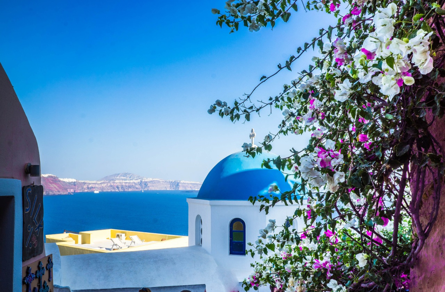 Διακοπές στο εξωτερικό vs διακοπές στην Ελλάδα: Τι επιλέγουν οι Έλληνες