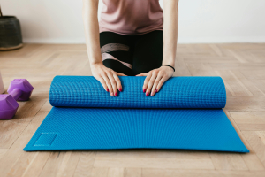 Pilates: 3+1 ασκήσεις που είναι καλύτερες και από μασάζ στο σώμα