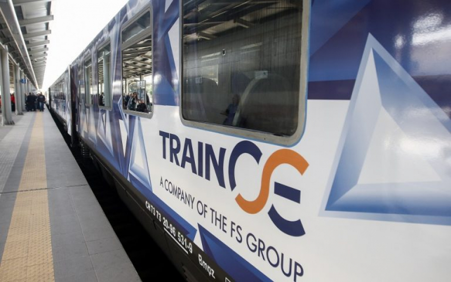 Τραίνο συγκρούστηκε με αυτοκίνητο στη γραμμή Βόλος - Λάρισα