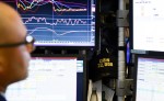 Σε χαμηλό 5μήνου οι αποδόσεις των 10ετών ελληνικών ομολόγων - «Στρώνεται χαλί» σε νέο έξοδο στις αγορές