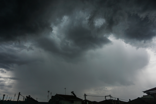 Κακοκαιρία: «Σπασμένη γραμμή λαίλαπας» φέρνει ισχυρές καταιγίδες στην Αττική - Τι ώρα θα ξεκινήσουν