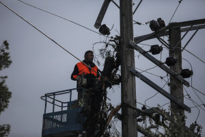 Για πέμπτη ημέρα χωρίς ρεύμα 3.500 νοικοκυριά
