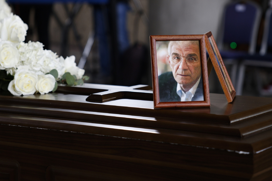 Το τελευταίο «αντίο» στον Μπουτάρη - Η φωνή του «κυρ Γιάννη» ακούστηκε στην πολιτική κηδεία (Εικόνες και βίντεο)