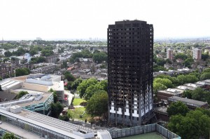 Βρετανία: 149 κτίρια απέτυχαν στους ελέγχους ασφαλείας μετά την πυρκαγιά στον Πύργο Γκρένφελ