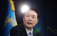 Νότια Κορέα: Το Κοινοβούλιο ψήφισε υπέρ της καθαίρεσης του προέδρου Γιουν