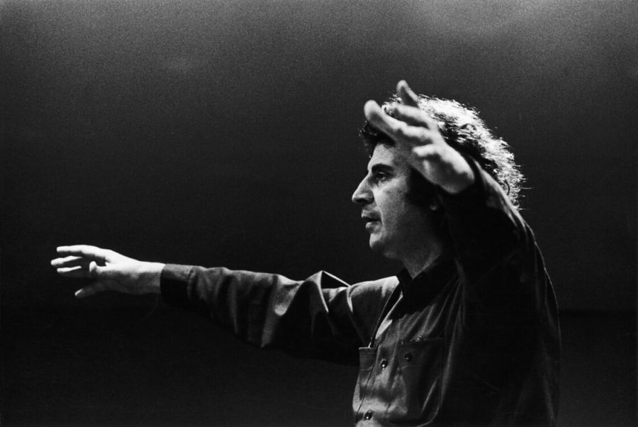 Αντίστροφη μέτρηση για τη μεγάλη συναυλία του ΚΚΕ για τον Μίκη Θεοδωράκη στη Θεσσαλονίκη