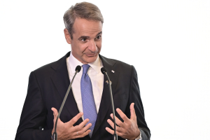 Κυριάκος Μητσοτάκης: Τηλεφωνική επικοινωνία με τον Αρχιεπίσκοπο Συμεών για τη Μονή Σινά