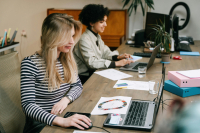 Women Outnumber Men in Science and Technology Jobs Across Much of Greece, Eurostat Data Show