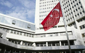 Τουρκικό ΥΠΕΞ για Ζεϊμπέκ: Στεκόμαστε δίπλα στην «τουρκική μειονότητα»