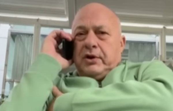 Χυδαία επίθεση Μπέου σε Τσαλίκη: «Ποιος θα με κρίνει; Η λουλού; Μην τρελαθούμε τώρα»