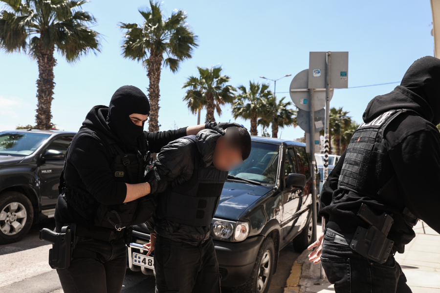 Δολοφονία στον Άγιο Δημήτριο: Προθεσμία για να απολογηθεί την Τρίτη έλαβε ο 20χρονος δράστης