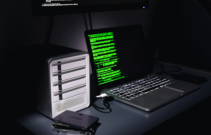 Στόχος του κατασκοπευτικού λογισμικού Graphite της Paragon ο CEO της Unicredit Αντρέα Ορσέλ