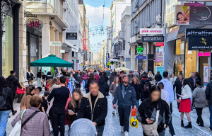 Τι ώρα ανοίγουν και τι ώρα κλείνουν καταστήματα και σούπερ μάρκετ την Κυριακή 28/12