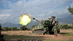 Το μεγαλύτερο «οικιστικό πρόγραμμα», οι δοκιμές στο Πετροχώρι και η ελληνική σημαία στη φρεγάτα!