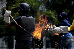 Ο ΟΗΕ καταγγέλλει «υπερβολική χρήση βίας» στη Βενεζουέλα