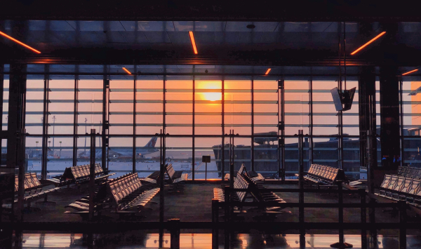 Αεροπορικά ταξίδια 2026: Έρχεται το τέλος για τα «φτηνά εισιτήρια» όπως τα ξέραμε