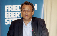 Ξ. Κοντιάδης: «Χρειάζεται ένας νέος ισχυρός και πλουραλιστικός πόλος εξουσίας με τη σύμπραξη των κομμάτων της Κεντροαριστεράς...»