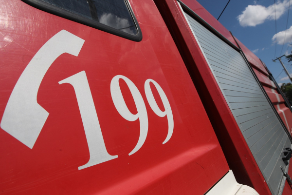 Φωτιά τώρα στην Κομοτηνή: Καίγεται εγκαταλελειμμένο εργοστάσιο, μήνυμα του 112