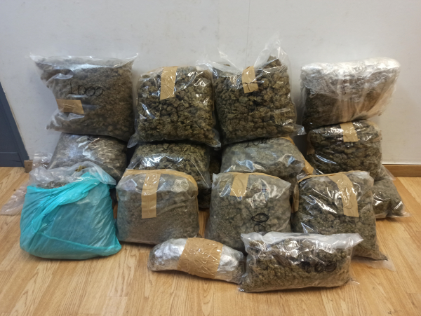 Βίντεο: Η ΕΛ.ΑΣ. ρίχνει στη φωτιά πάνω από 1 τόνο ναρκωτικών