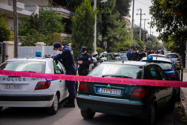 Πρώτες εικόνες από το σημείο της οικογενειακής τραγωδίας στο Χαλάνδρι (pic)