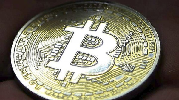 Νοβότνι: Πρόταση για θέσπιση ρυθμιστικού πλαισίου για το bitcoin στην ΕΕ
