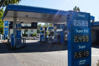 Πετρέλαιο: Νέα άνοδος των τιμών εν μέσω διαψεύσεων πώς οι ΗΠΑ εξετάζουν χαλάρωση των κυρώσεων σε βάρος του Ιράν