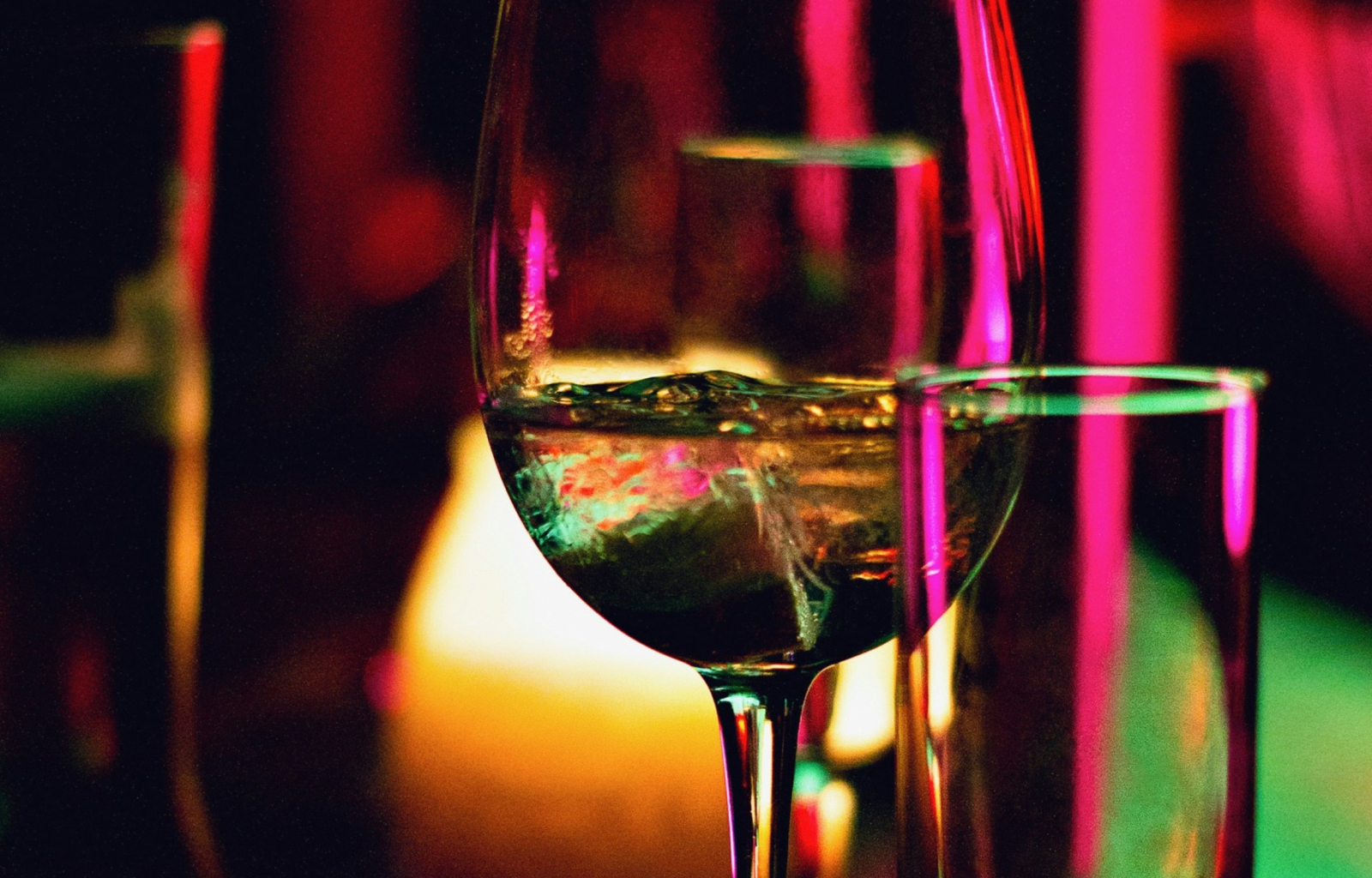 Τι συμβαίνει στο σώμα όσων πίνουν πάνω από 3 ποτά μέσα σε μία ώρα