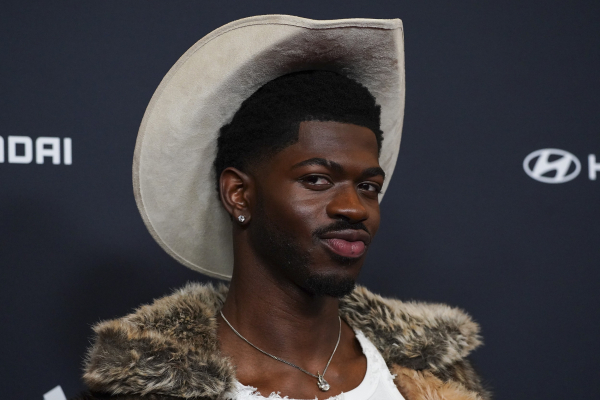 Lil Nas X: Συνελήφθη ο ράπερ, στο νοσοκομείο για πιθανή υπερβολική δόση - Κυκλοφορούσε με το εσώρουχο